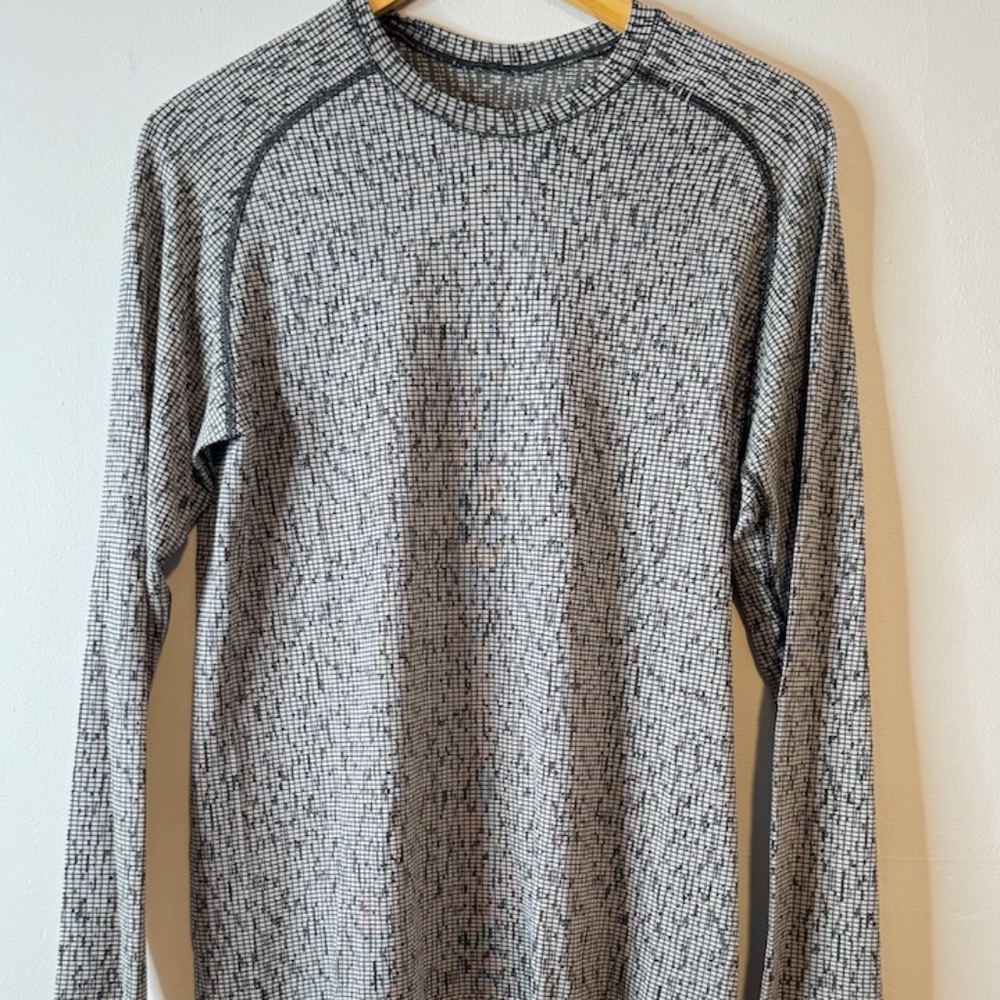 Men’s Lululemon Geometric Print Metal Vent Tech 2.0 Long Sleeve Shirt Size Small